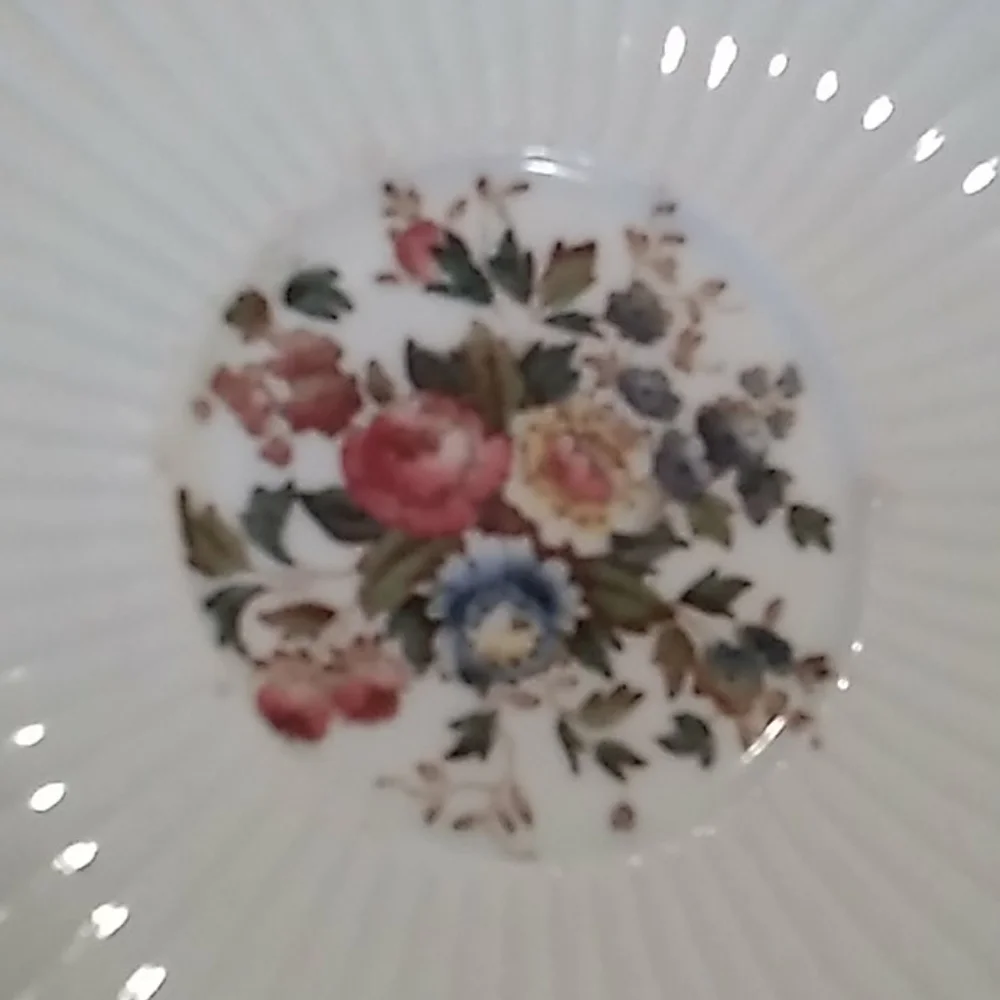 Vintage 1930s antique Wdgewood saucers Cinway EDME